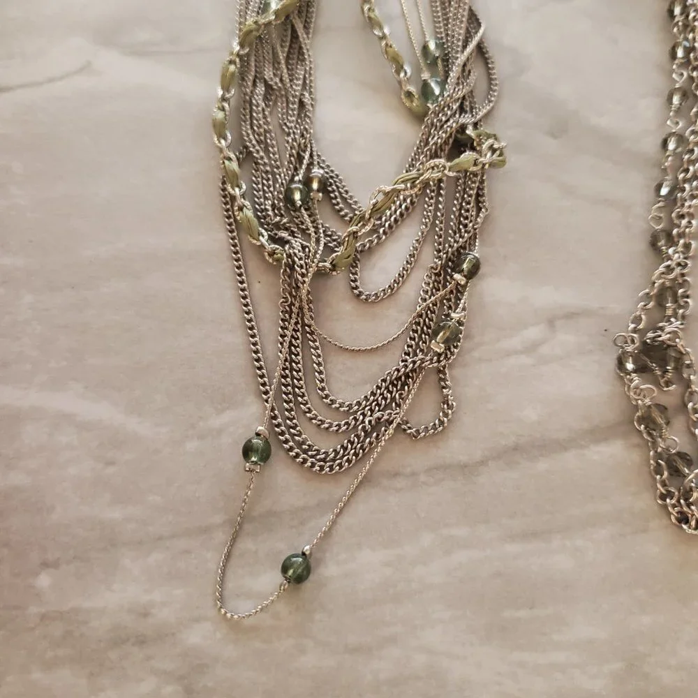 ✨ Talbots Necklace Multi Strand Green Silver Chain Fabric Raffia Beaded Peppy ✨ - Picture 2 of 6